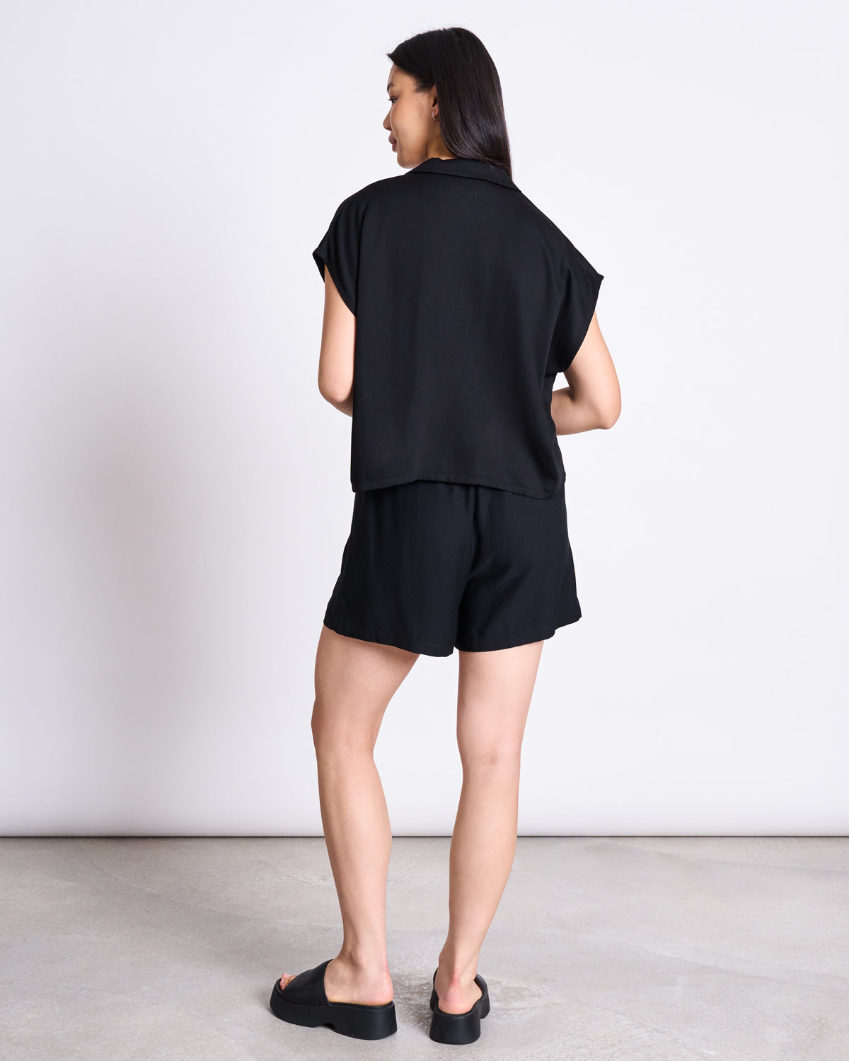 JAN 'N JUNE Drawstring Shorts Lov Black