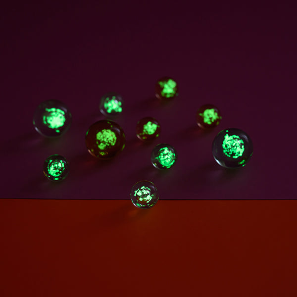 Neu: AVA & YVES magische Murmeln - glow in the dark