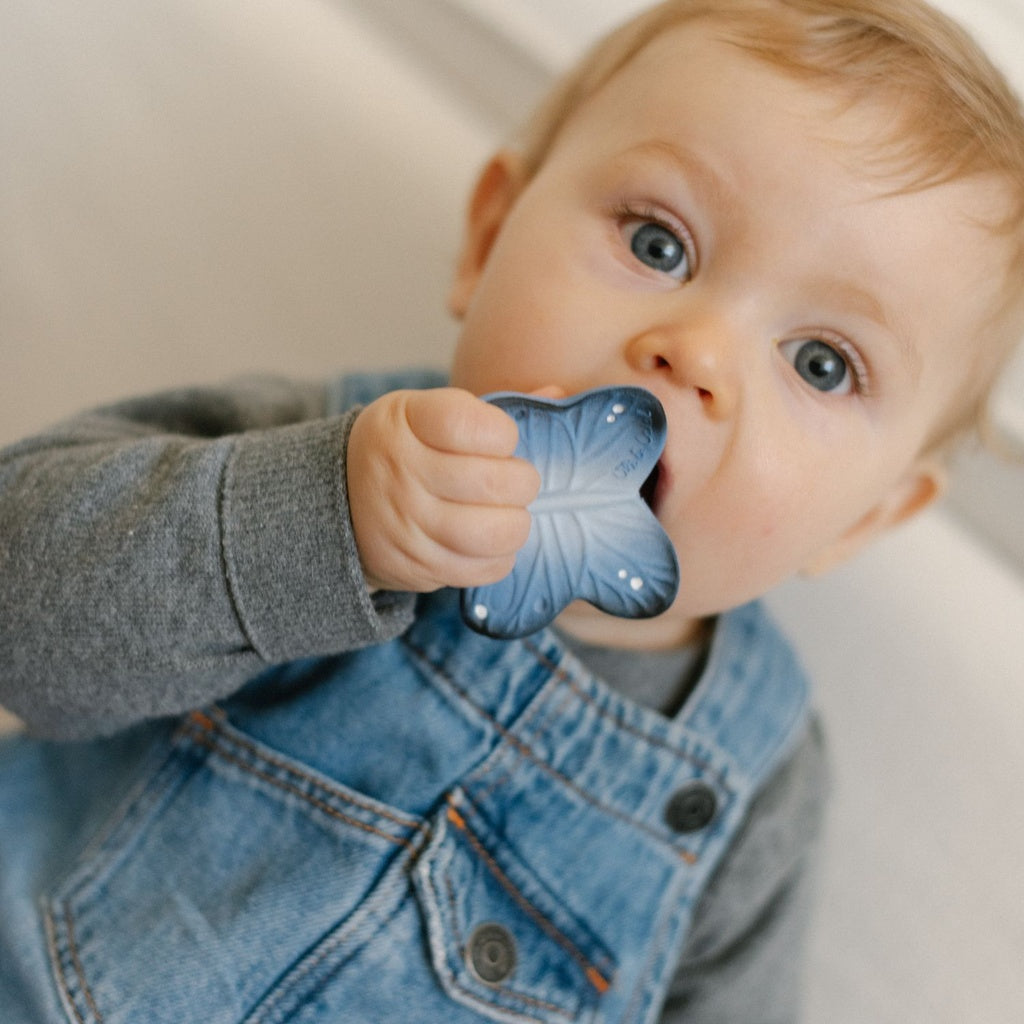 OLI & CAROL Mini Teething Ring Flower Hawaii