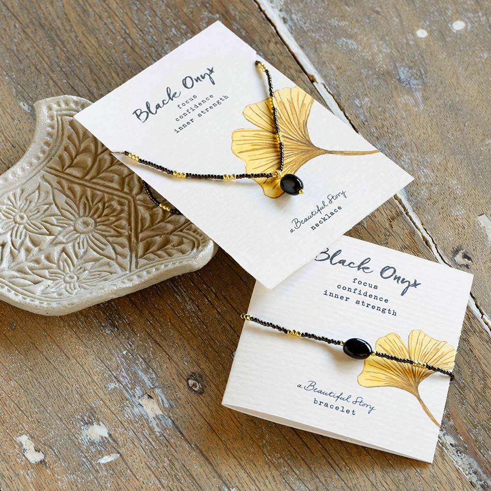 A BEAUTIFUL STORY Armband mit handgemalter Geschenkkarte