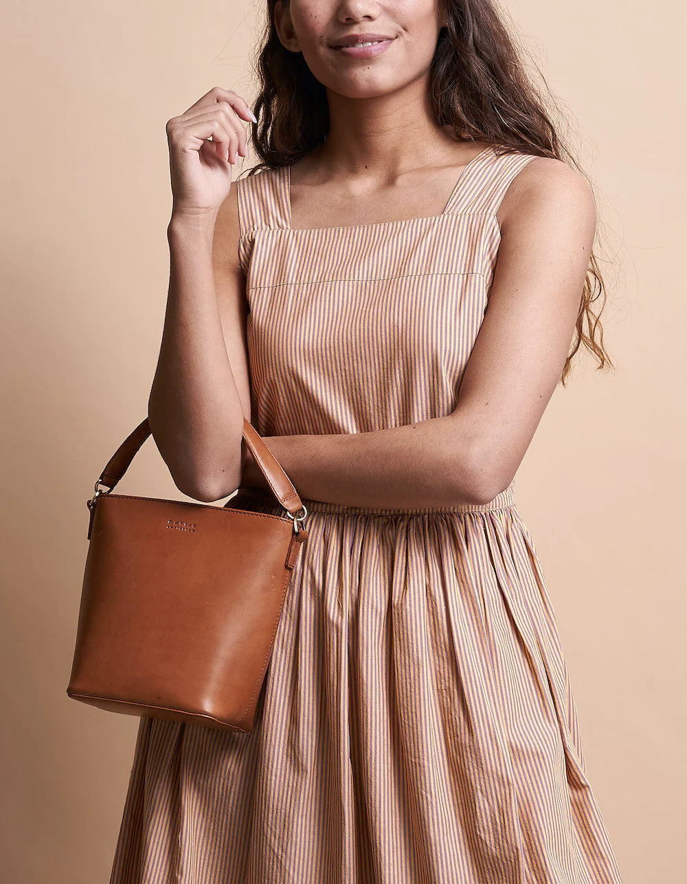 O MY BAG Bobbi Bucket Bag Midi