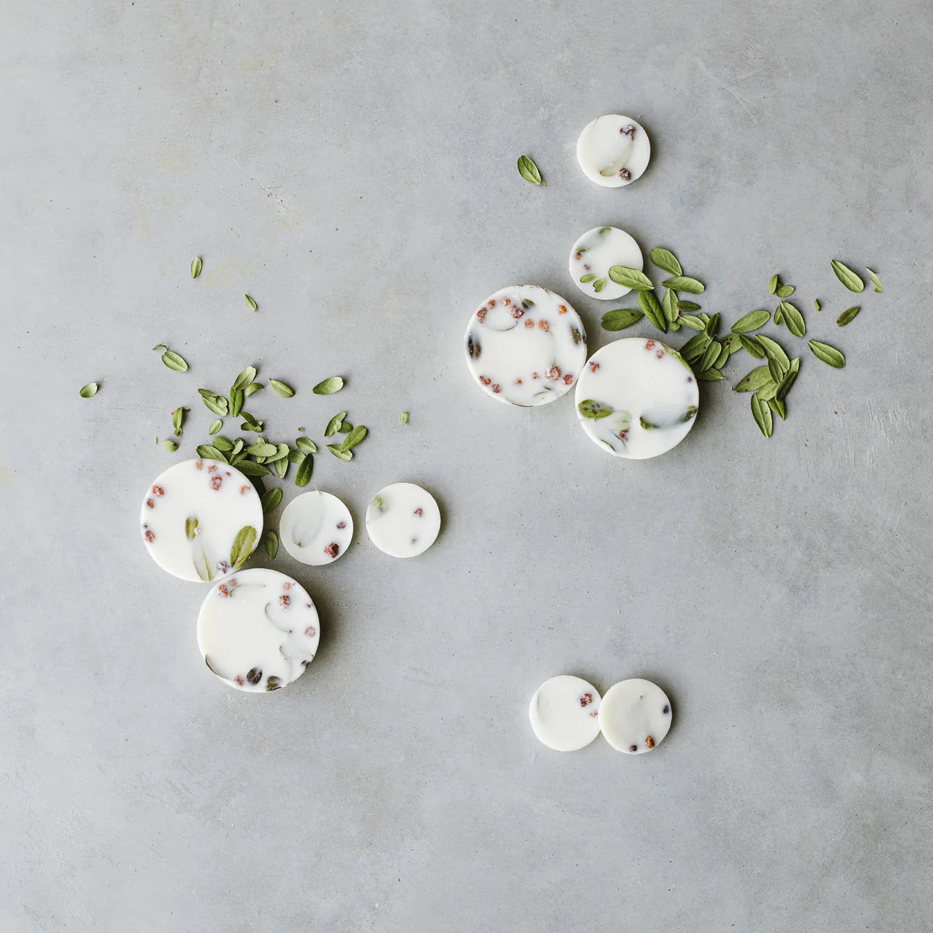 The MUNIO Mini soy wax flakes round 120 ml