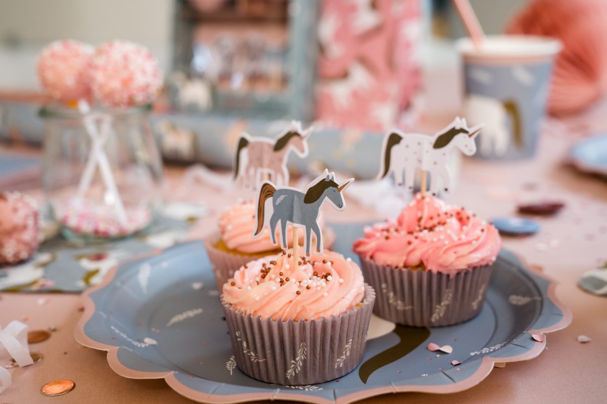 AVA & YVES Tisch-Konfetti