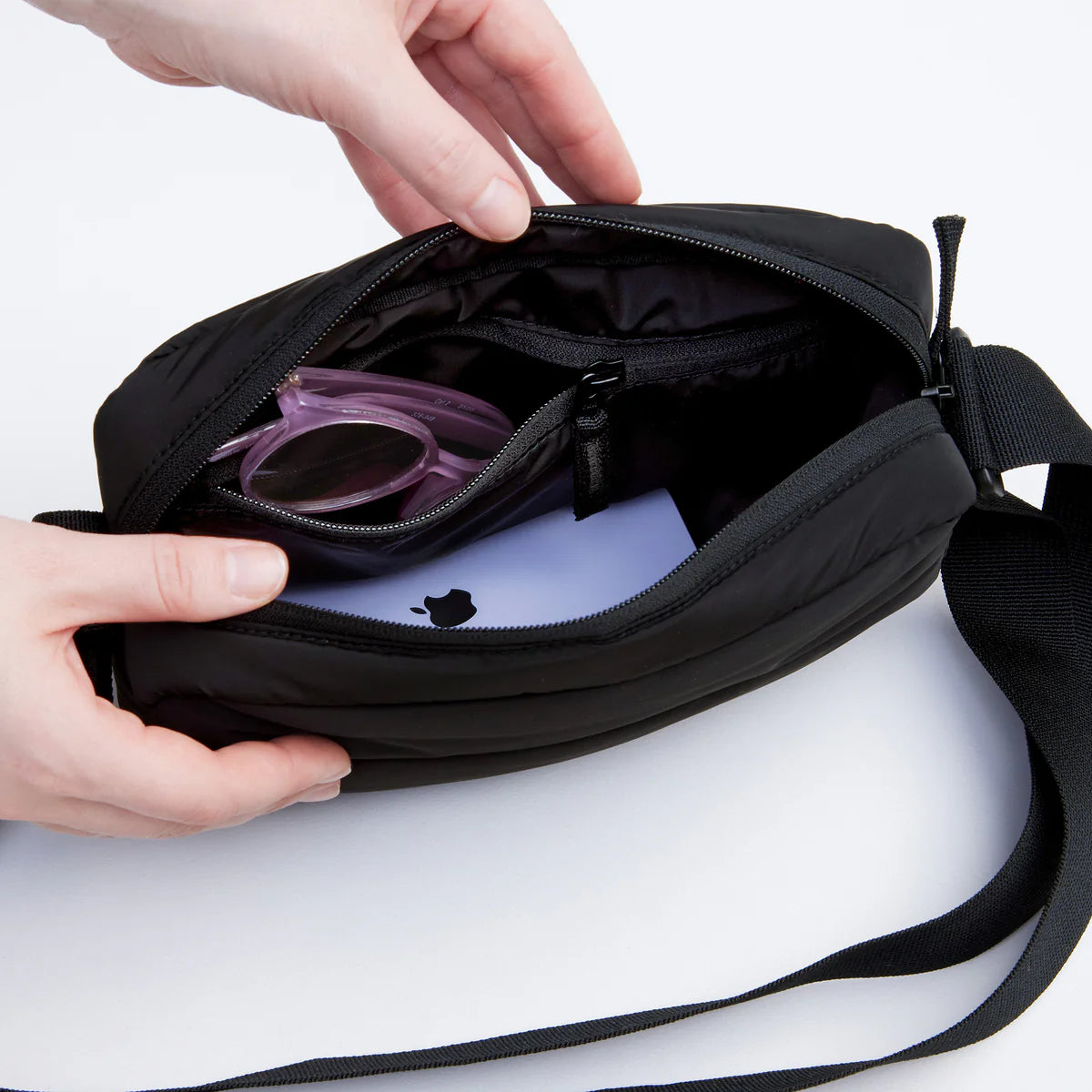 GOT BAG PUFFER CROSSBODY BAG