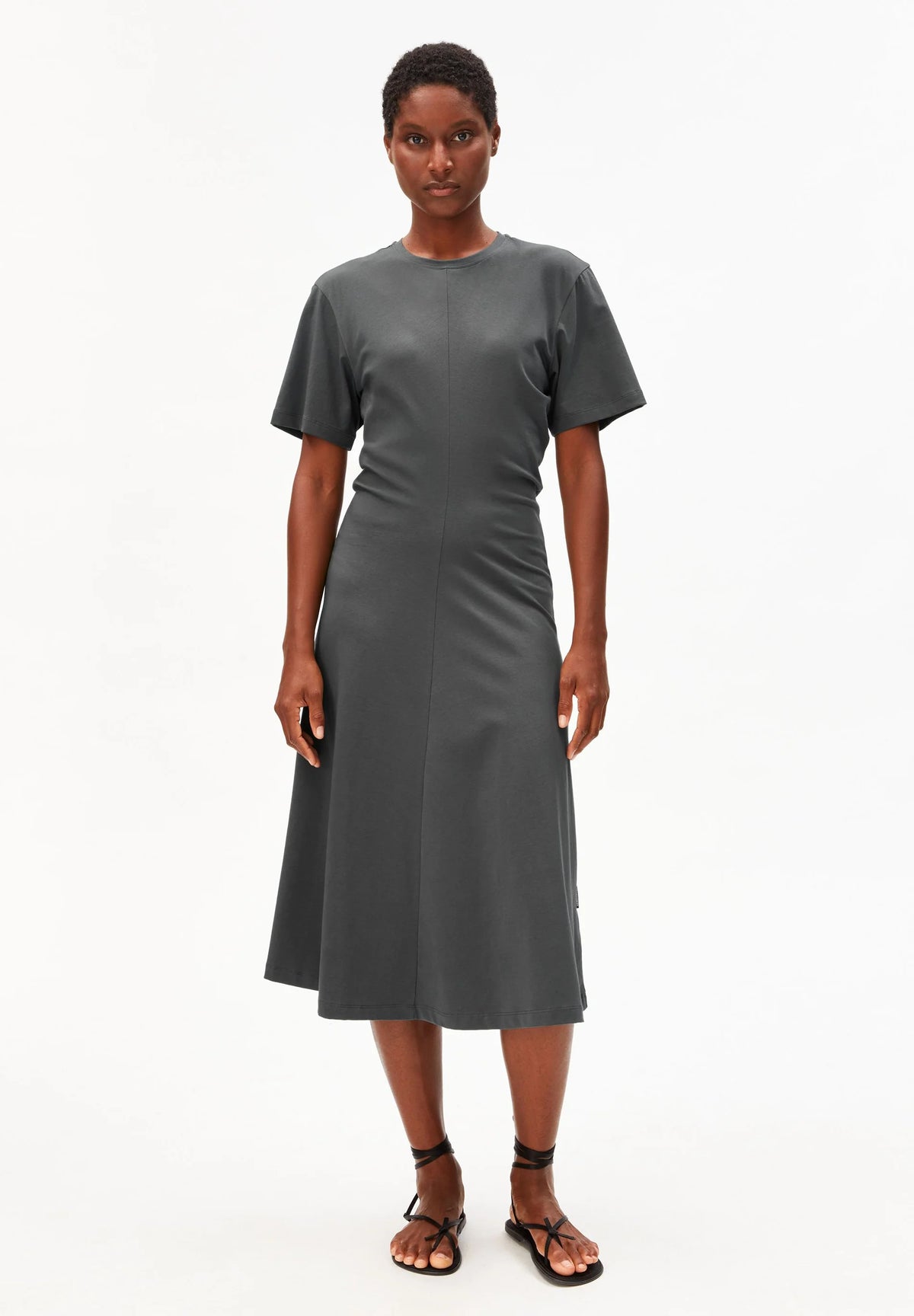 ARMEDANGELS Kurzärmeliges Jersey Midi-Kleid Gr. M