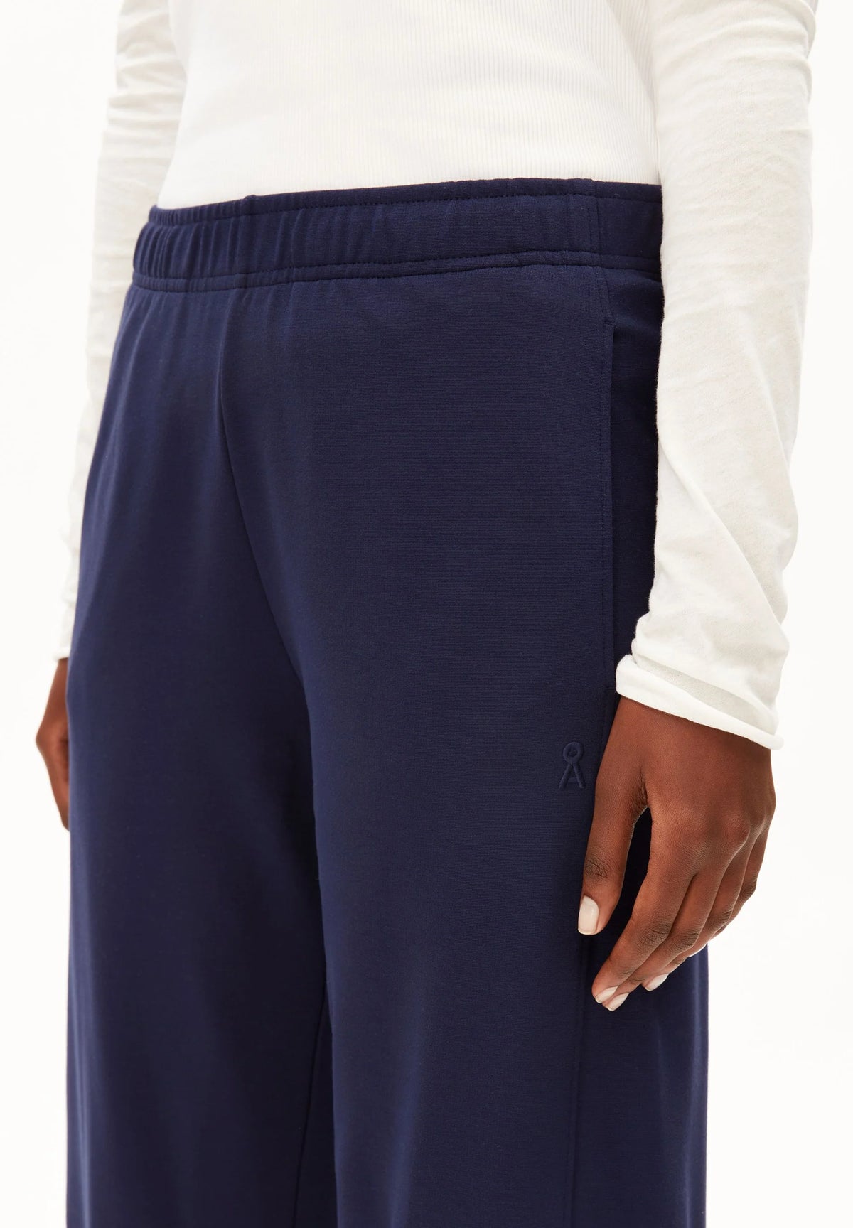 ARMEDANGELS BASIC BARREL JERSEYHOSE