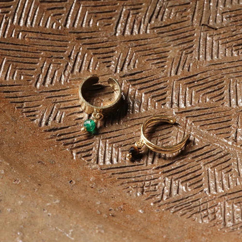 A BEAUTIFUL STORY Gemstone Ear Cuff Relief