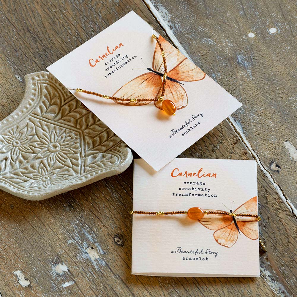 A BEAUTIFUL STORY Kette mit handgemalter Geschenkkarte