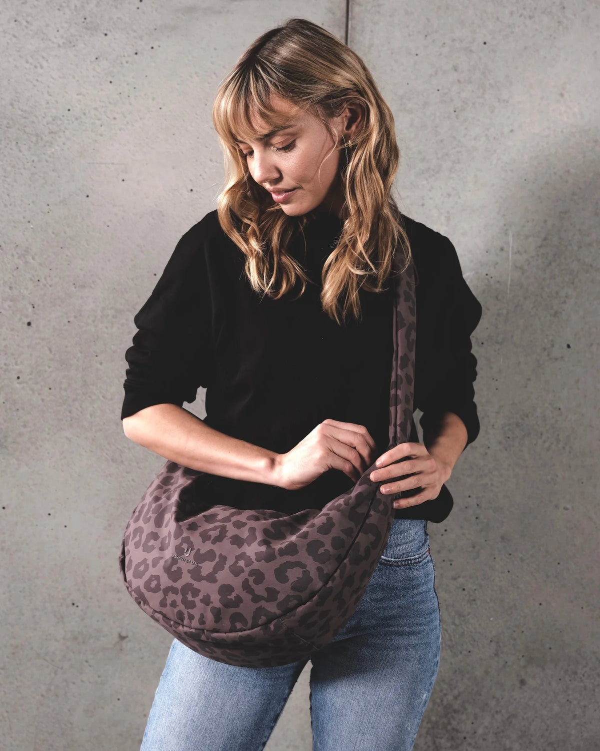 JOHNNY URBAN Half Moon Bag Lou Large