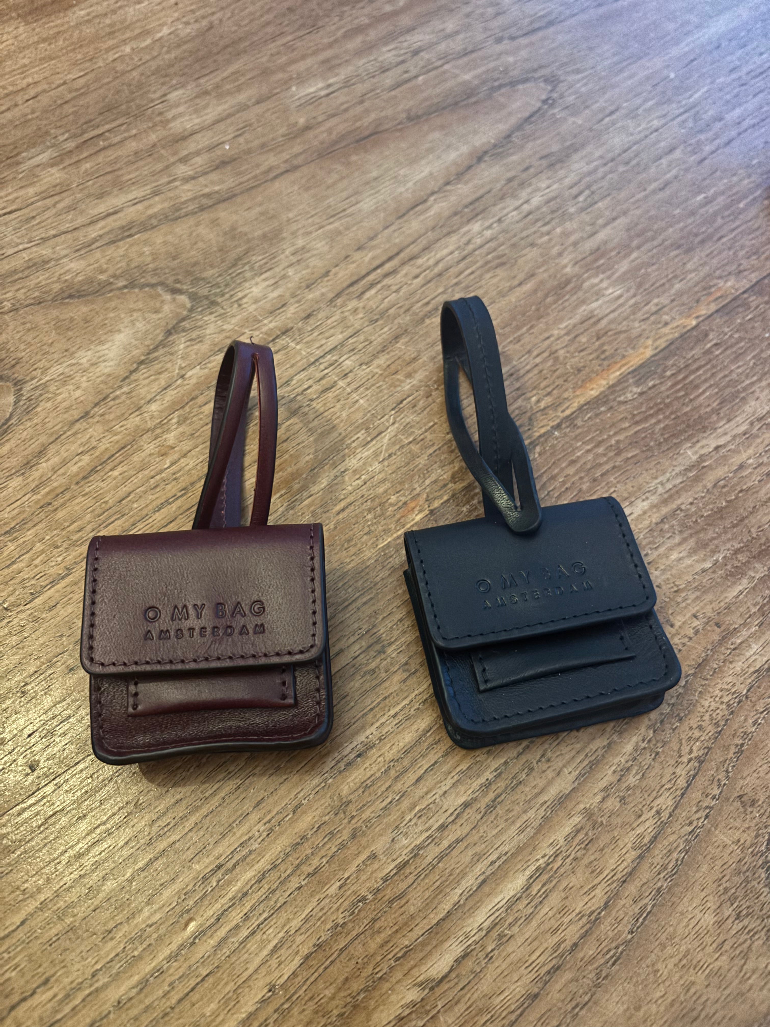 O MY BAG Bag Charm - Mini Tasche mit Knopf