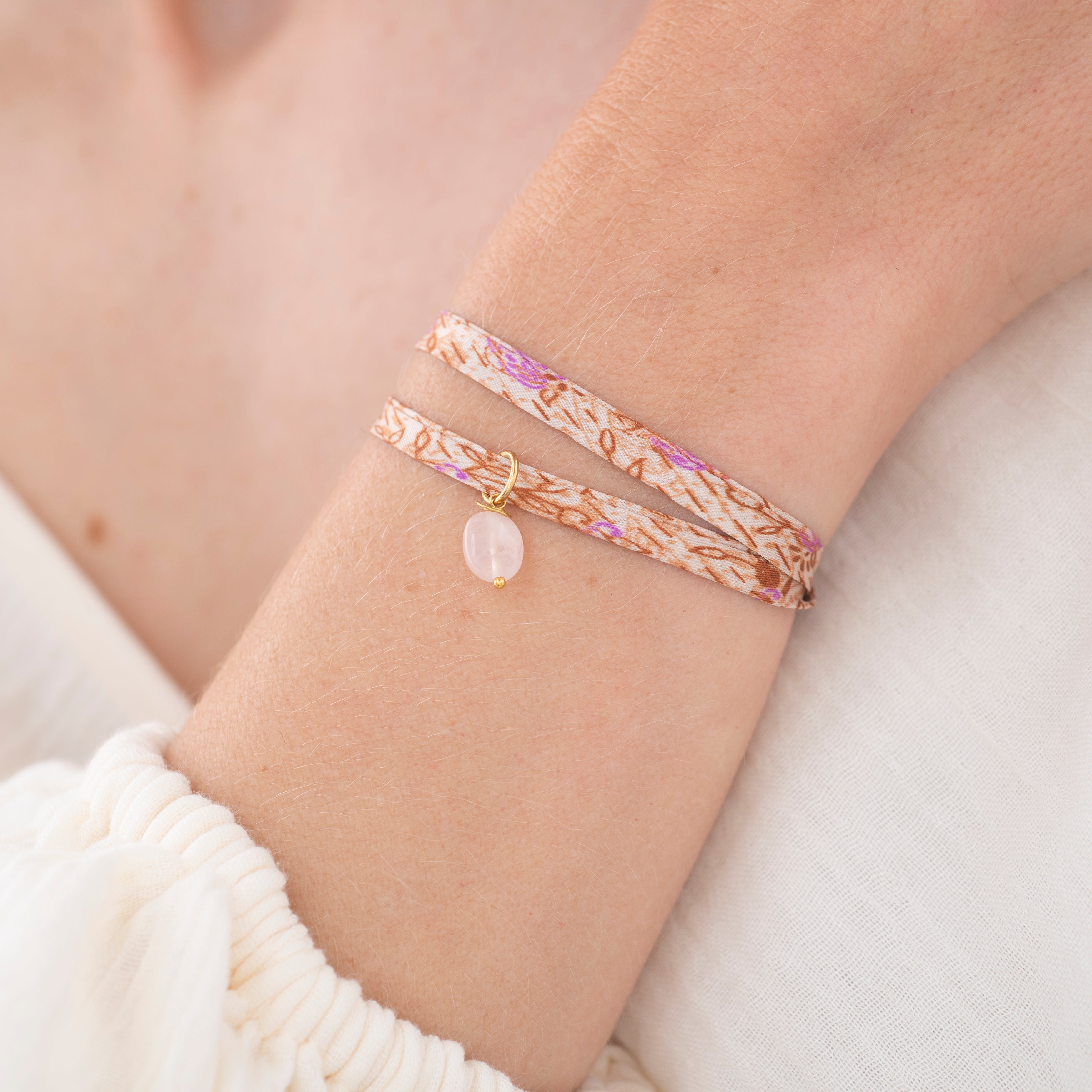 A Beautiful Story Sari Wickelarmband mit Edelstein