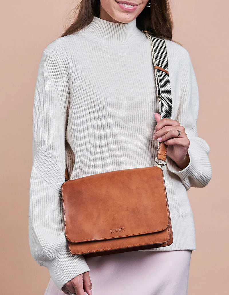 O MY BAG Audrey Medium – Apple Leather