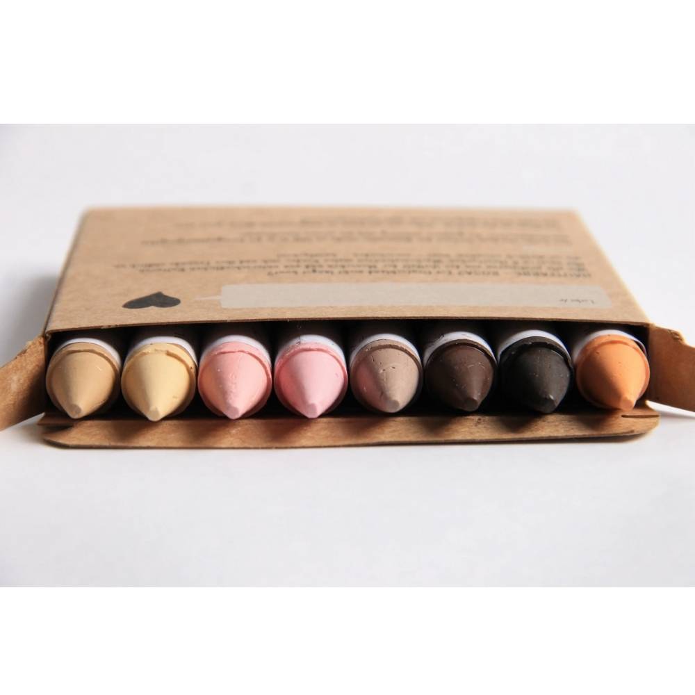 Skin-coloured wax crayons 8 pieces